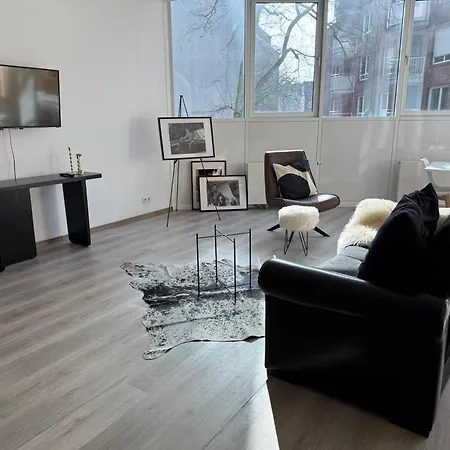 Loft-like 150 Sqm Near Veltins Arena Apartmán *