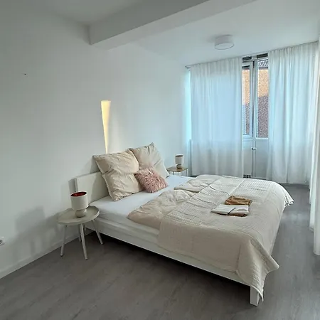 Loft-like 150 Sqm Near Veltins Arena *